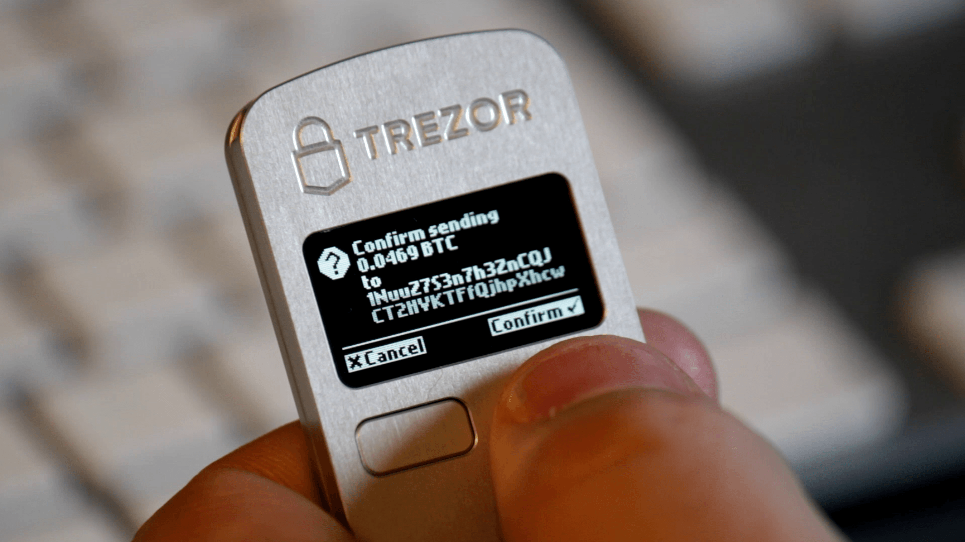 کیف پول ترزور (Trezor): شفافیت و امنیت با کد منبع باز